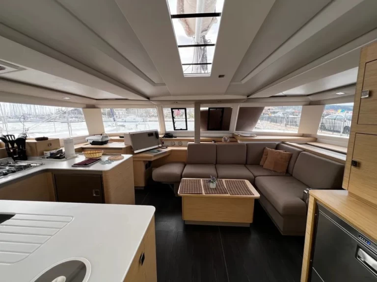Bootverhuur Fountaine Pajot Astrea 42 in Lefkáda via SamBoat