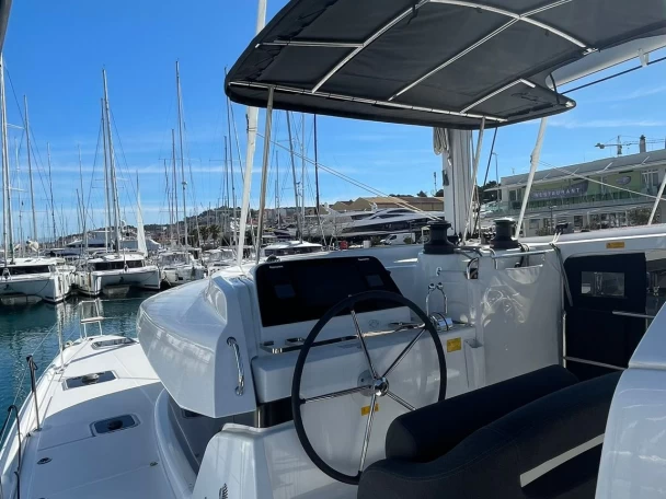 Lagoon Lagoon 42 te huur van particulier of professional in Trogir