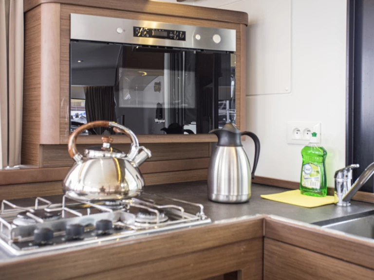 Bootverhuur Trogir goedkoop Lagoon 42