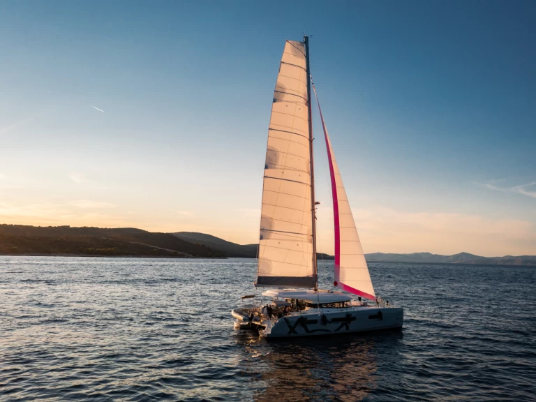 Verhuur Catamaran Excess met vaarbewijs