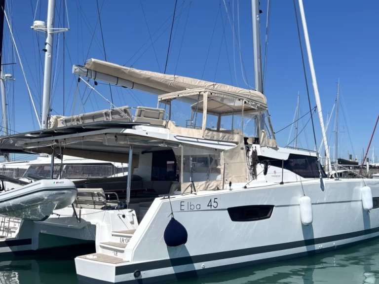 Bootverhuur Fountaine Pajot Elba 45 in Le Marin via SamBoat