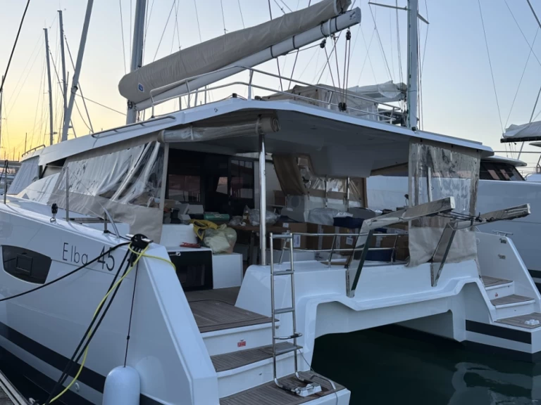 Huur Catamaran met of zonder schipper Fountaine Pajot in Le Marin