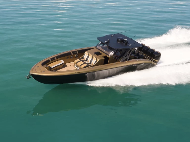 Huur een Midnight Express 43 in Tortola