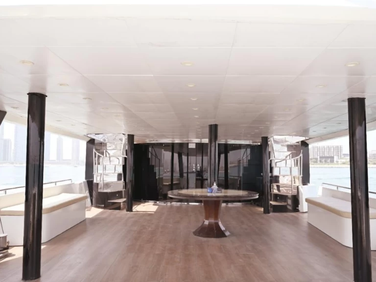 Huur Jacht met of zonder schipper Ocean Yachts in Dubai Marina