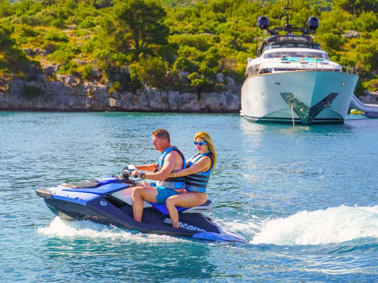 Bootverhuur Maiora CYNTHIA in Makarska via SamBoat