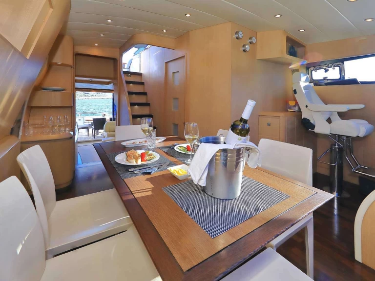 Jachthuur in Kaštel Gomilica - Maiora HOPE I via SamBoat