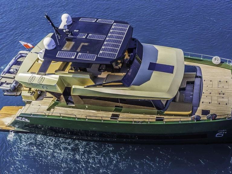 Huur een Moon Yacht OVER THE MOON in Split