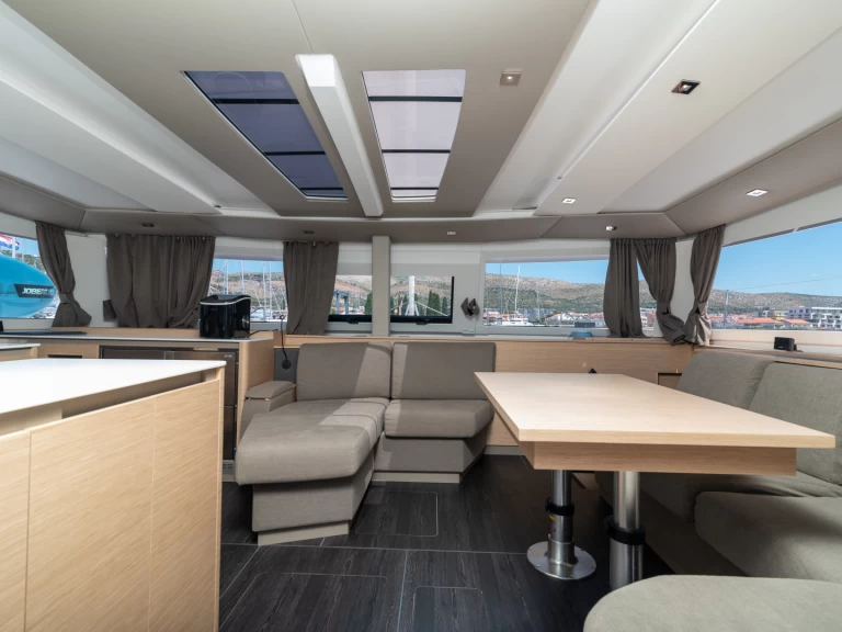 Verhuur Catamaran in Seget Donji - Fountaine Pajot Aura 51