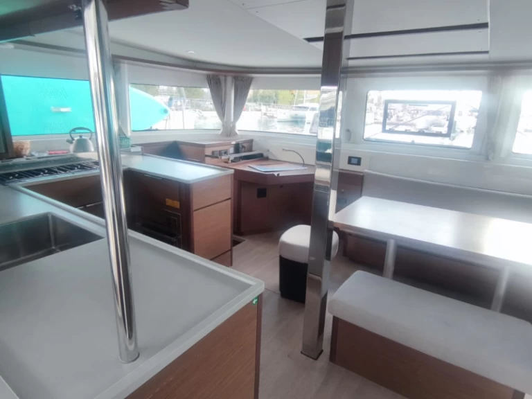 Catamaran te huur in Trogir voor de beste prijs