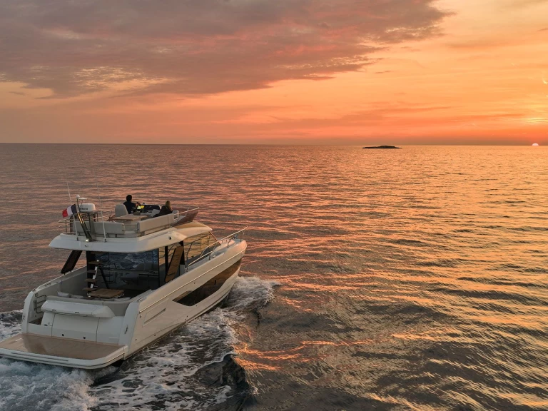 Verhuur Jacht Prestige Yachts met vaarbewijs