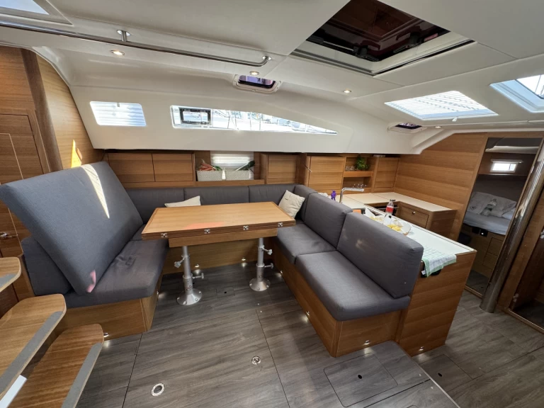 Huur Zeilboot met of zonder schipper Elan in Trogir