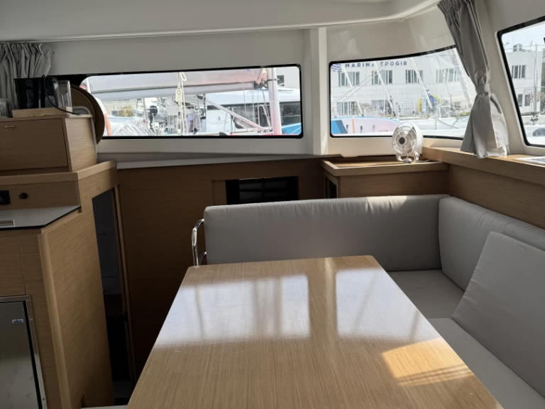 Catamaran te huur in Trogir voor de beste prijs