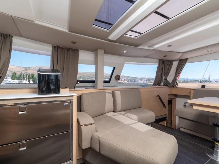 Catamaran te huur in Seget Donji voor de beste prijs