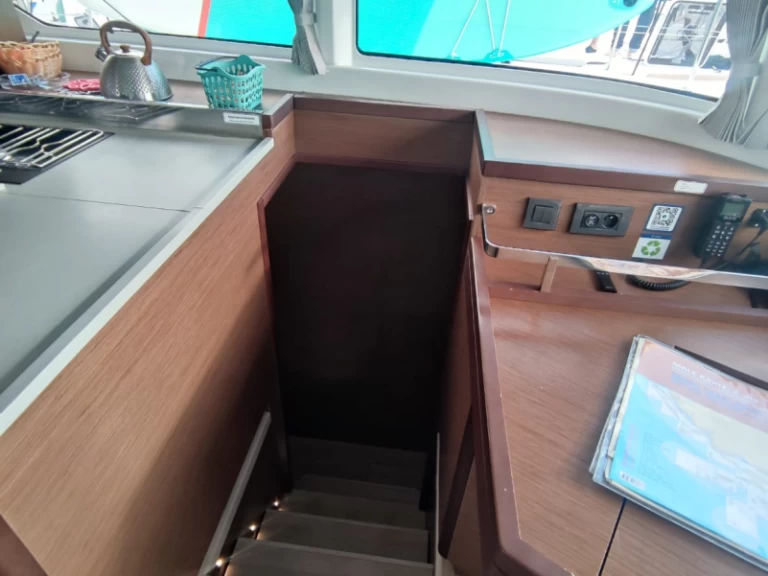 Verhuur Catamaran in Trogir - Lagoon Lagoon 46