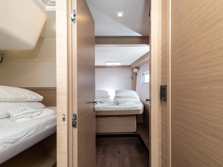 Catamaran te huur in Seget Donji voor de beste prijs