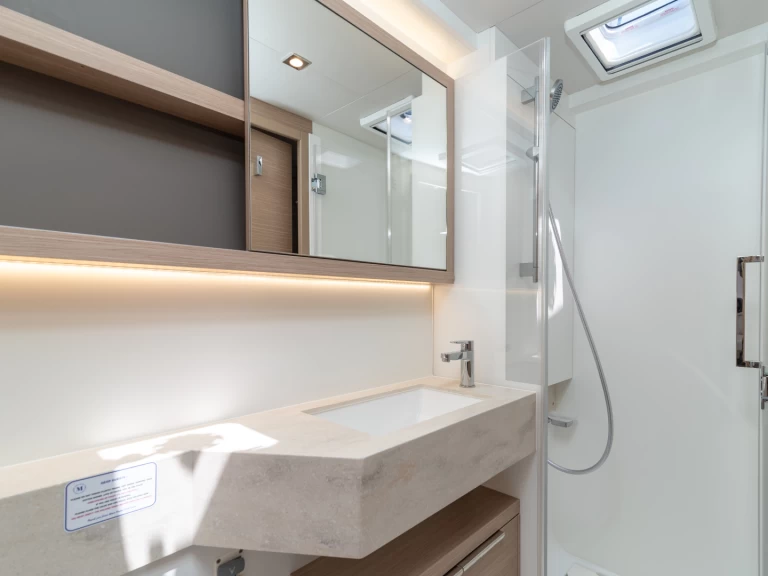 Verhuur Catamaran in Trogir - Lagoon Lagoon 51