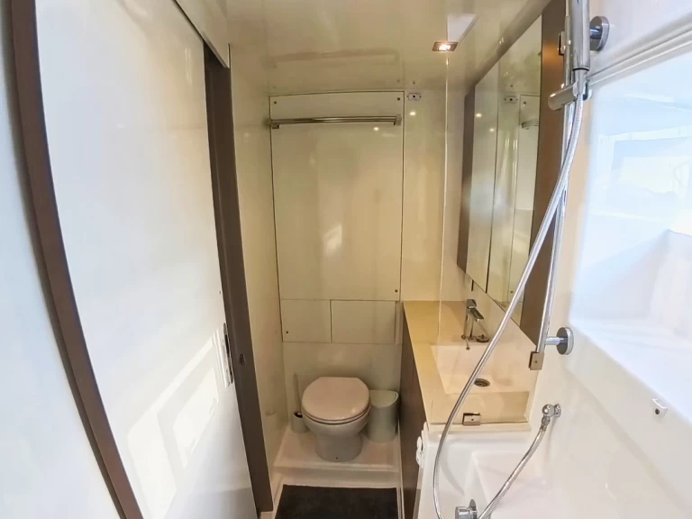 Huur Catamaran met of zonder schipper Leopard Catamarans / Robertson & Caine in Sukošan