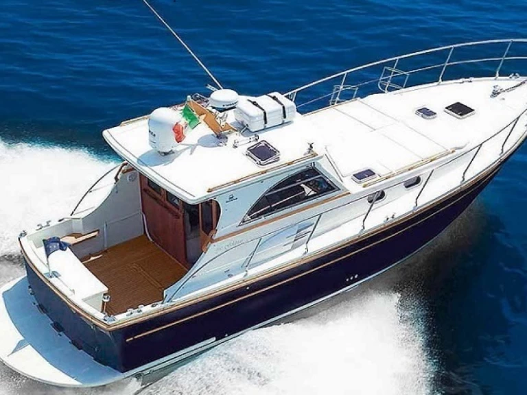 Huur Motorboot met of zonder schipper Cantieri Estensi in Alassio