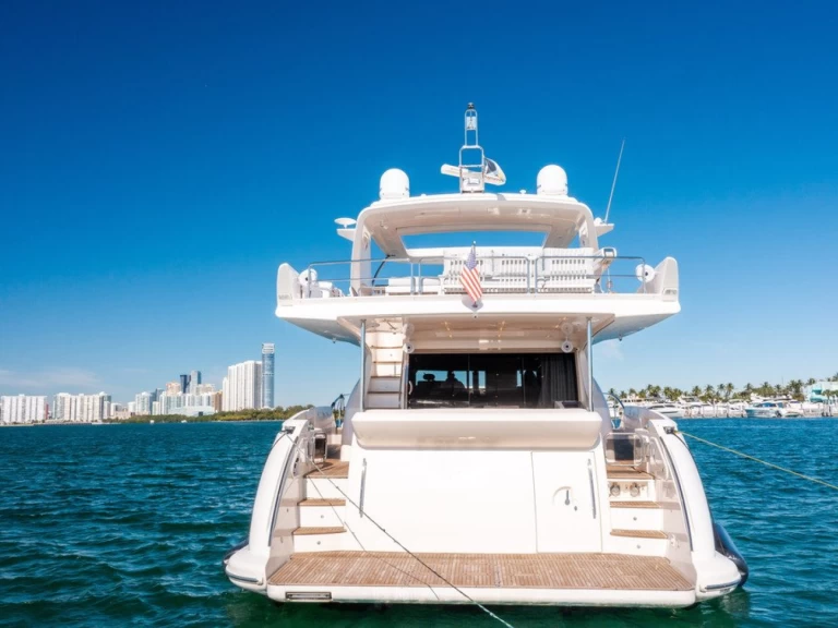 Huur een Azimut Azimut 70 in Miami Beach