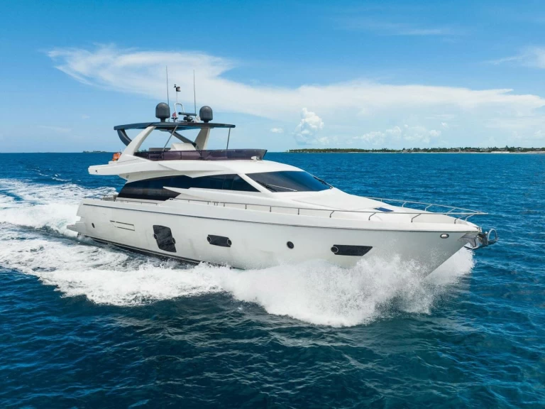 Huur een Ferretti 78 in Miami Beach