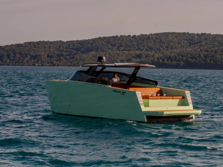 Verhuur Motorboot Felix met vaarbewijs