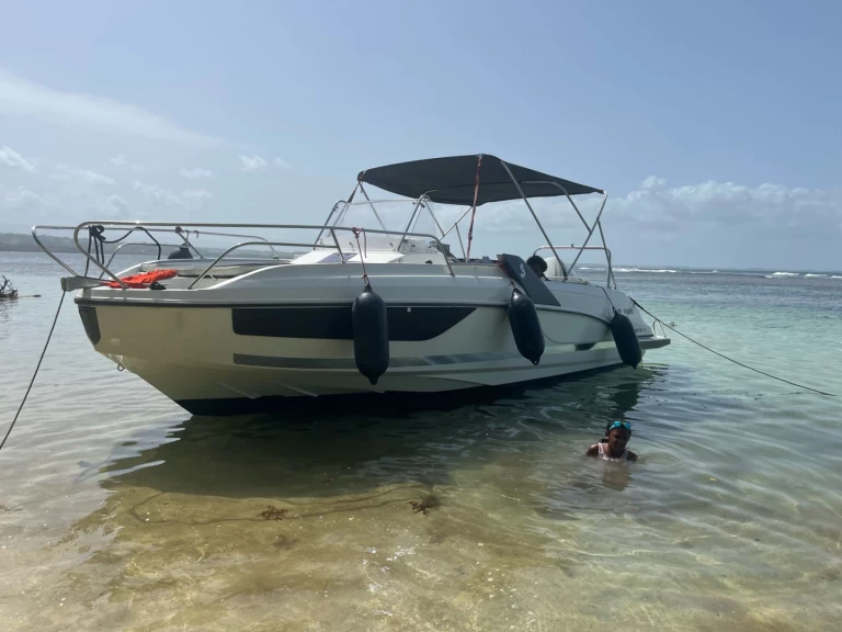 Huur een Bénéteau Flyer 7.7 SPACEdeck in Pointe-à-Pitre