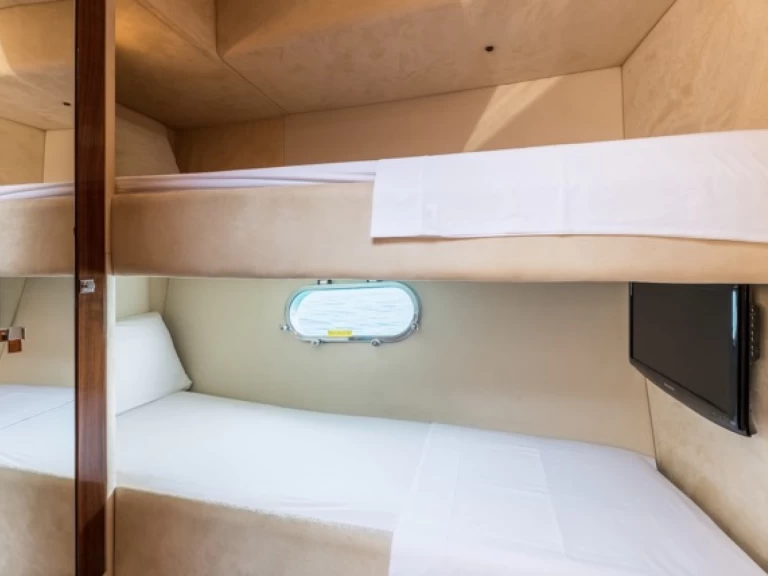 Sunseeker Manhattan 70 te huur van particulier of professional in Ibiza Town