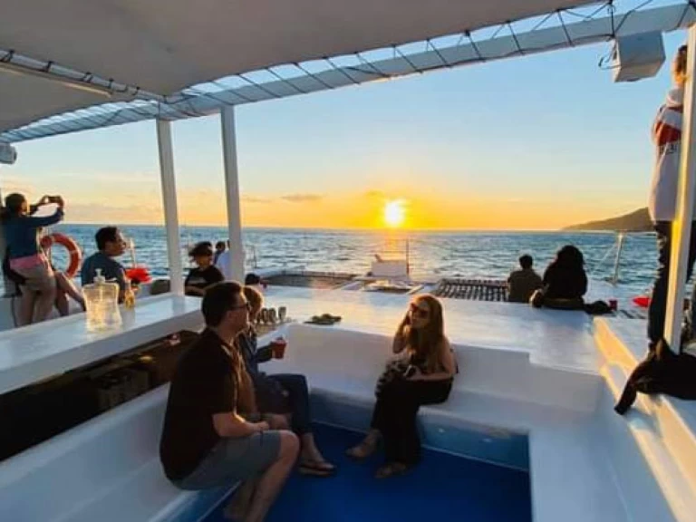 Verhuur Jacht Custom Made met vaarbewijs