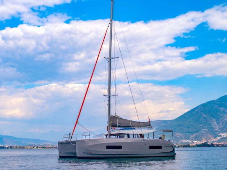 Verhuur Catamaran Excess met vaarbewijs