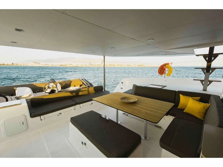 Jachthuur in Piraeus - Dufour Dufour Catamarans 48 Sail via SamBoat
