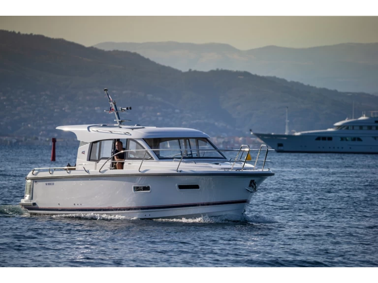 Verhuur Motorboot Nimbus met vaarbewijs