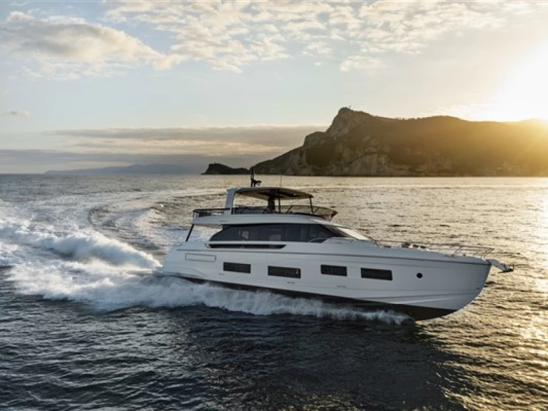 Azimut Azimut 82 Fly te huur van particulier of professional in Šibenik
