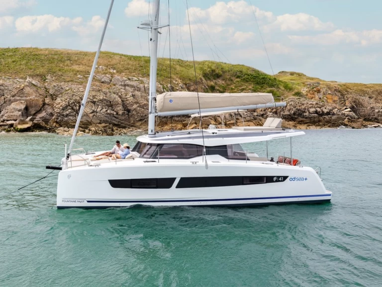 Huur Catamaran met of zonder schipper Fountaine Pajot in Saint-Raphaël