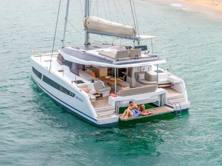 Bootverhuur Saint-Raphaël goedkoop Fountaine Pajot FP 41 Quatuor 3