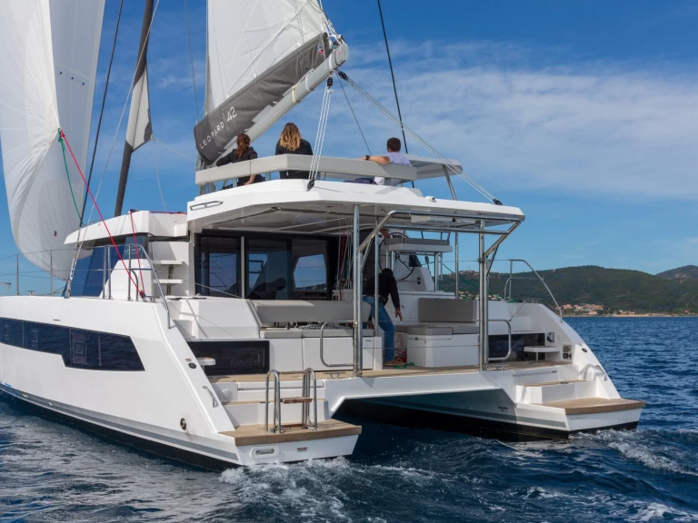 Huur Catamaran met of zonder schipper Leopard Catamarans / Robertson & Caine in Saint-Raphaël