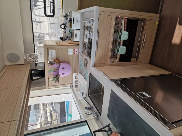 Catamaran te huur in Álimos voor de beste prijs