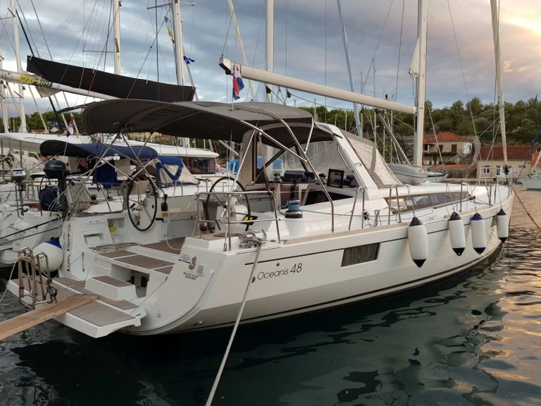 Verhuur Zeilboot in Punat - Bénéteau Oceanis 48