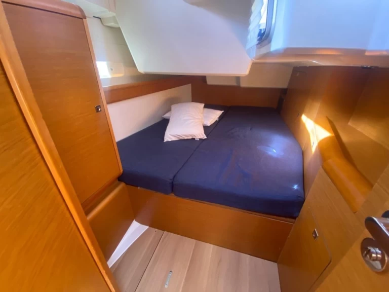 Jeanneau Sun Odyssey 519 te huur van particulier of professional in Lávrio