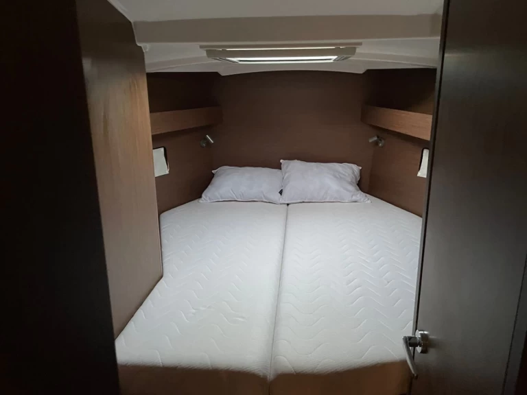 Verhuur Zeilboot in Rhodes (City) - Bénéteau Oceanis 40.1