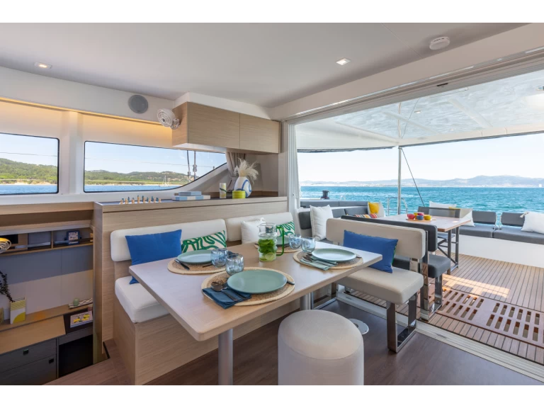 Verhuur Catamaran in Capo d'Orlando - Lagoon Lagoon 43