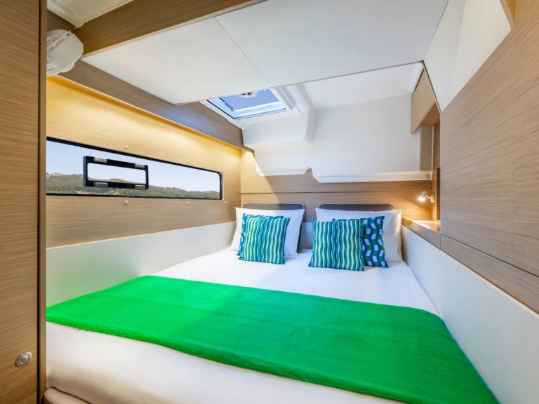 Bootverhuur Lagoon Lagoon 38 in Split via SamBoat