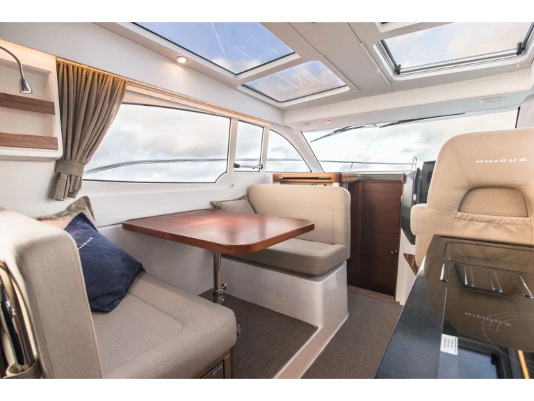 Huur een Nimbus Nimbus 305 Coupe in Split