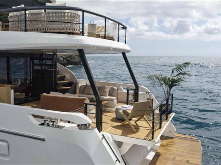 Jacht te huur in Šibenik voor de beste prijs