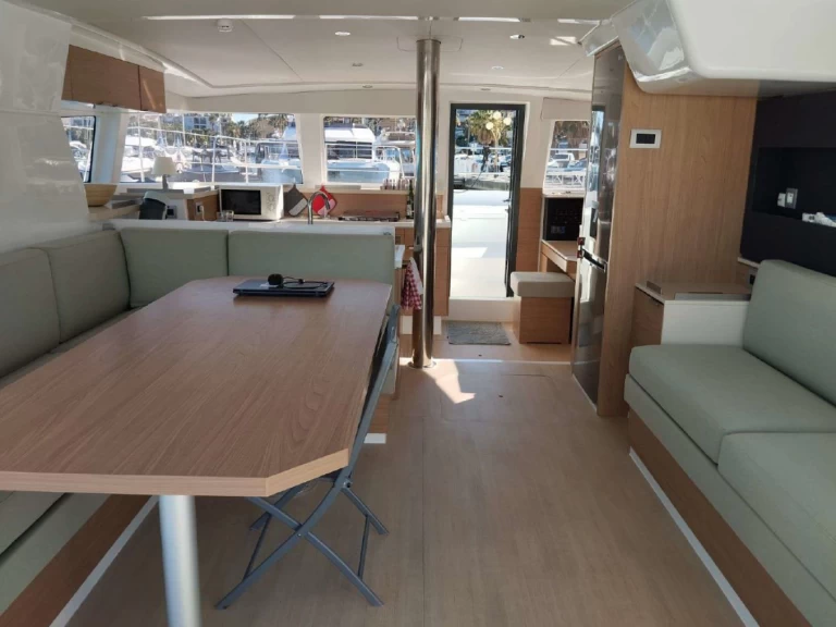 Catamaran te huur in Cogolin voor de beste prijs