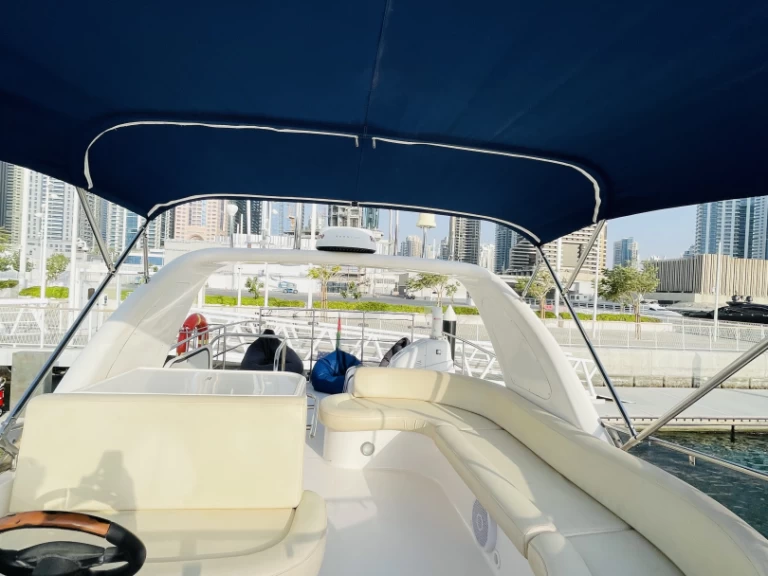 Bootverhuur Dubai Marina goedkoop MAJESTY 50