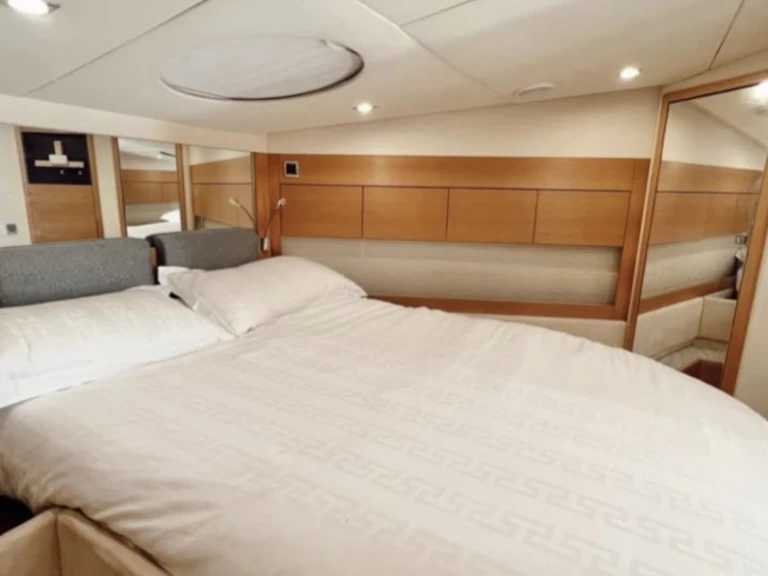 Bootverhuur PHANTOM Phantom, 52  in Dubai Marina via SamBoat