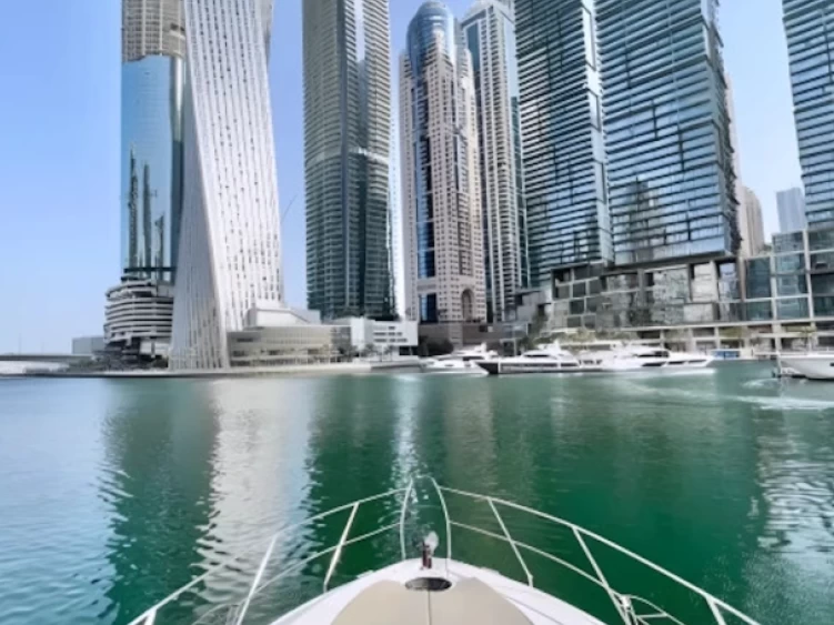 Jacht te huur in Dubai Marina voor de beste prijs