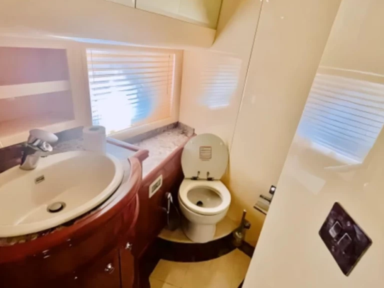 Bootverhuur Majesty Yachts 70 in Dubai Marina via SamBoat