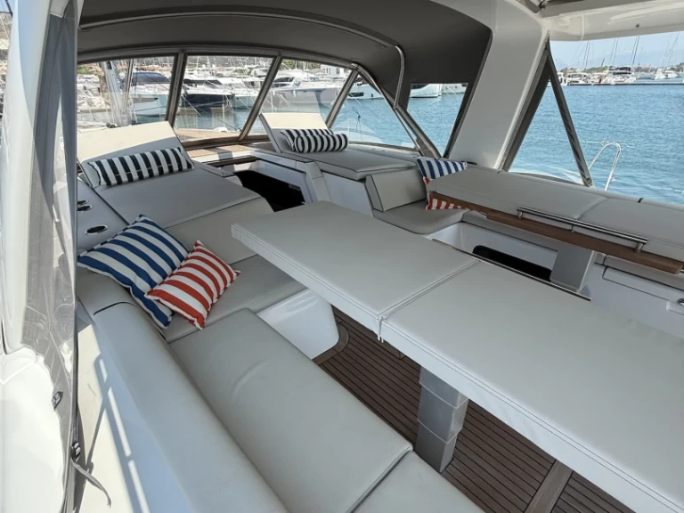 Verhuur Zeilboot Bénéteau met vaarbewijs