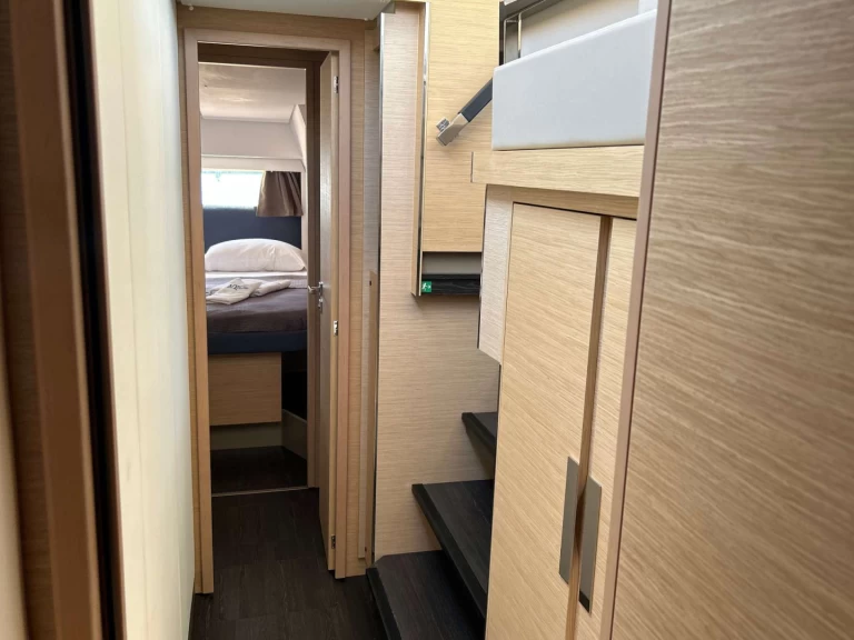 Catamaran te huur in Salerno voor de beste prijs